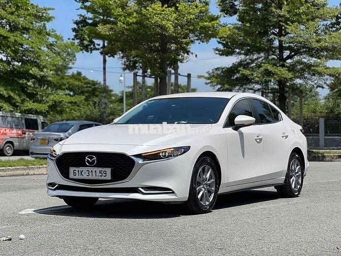 Mazda 3 Luxury 2023 16000 km Trắng