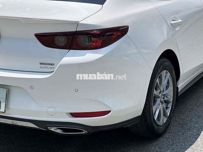 Mazda 3 Luxury 2023 16000 km Trắng
