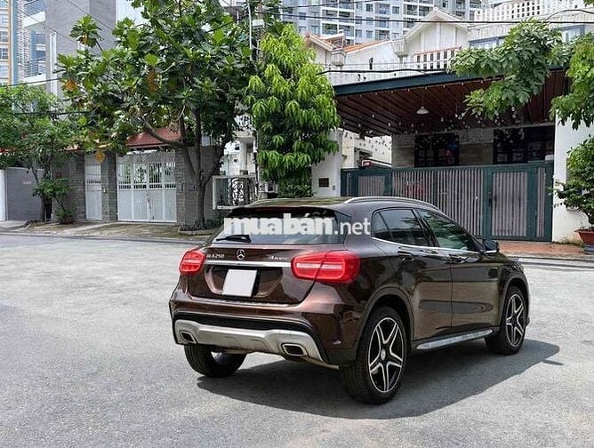Mercedes-Benz GLA 250 4MATIC 2015 Nâu