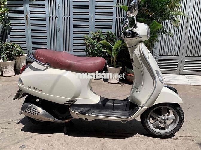 Piaggio Vespa LX 125 3vie Fi 2013 Trắng Bs.Tphcm