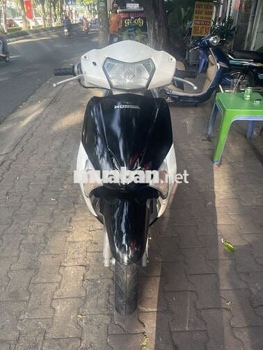 Honda SCR Trắng