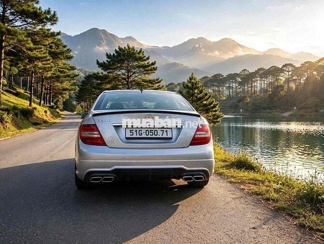 Mercedes C300 AMG 2011 Bạc 70.000 km