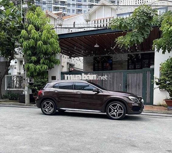 Mercedes-Benz GLA 250 4MATIC 2015 Nâu