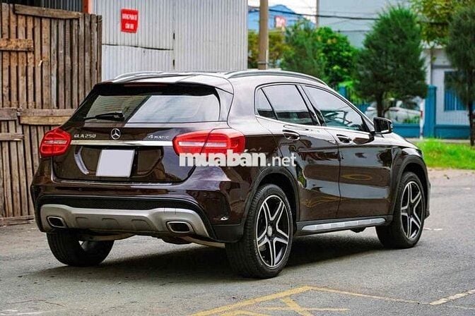 Mercedes-Benz GLA 250 4MATIC 2015 Nâu