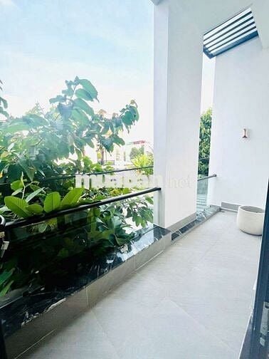 CHO THUÊ NHÀ 2 LẦU 4P CÓ NỘI THẤT KDC HỒNG LOAN SẴN NỘI THẤT 15TR