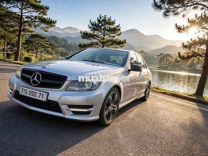 Mercedes C300 AMG 2011 Bạc 70.000 km
