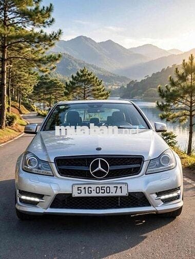 Mercedes C300 AMG 2011 Bạc 70.000 km