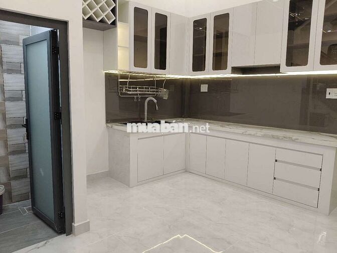 Căn hiếm mới ra giáp khu Tên Lửa
