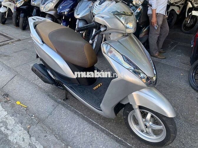 Honda Lead FI 2016 Bạc