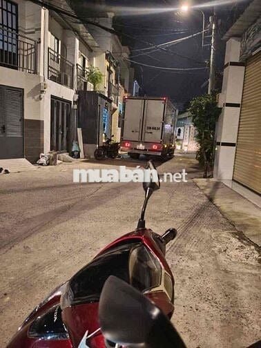 NHÀ 2 TẦNG BÀ ĐIỂM NGAY CHỢ KHU VÍP ĐƯỜNG THÔNG 8M XE TẢI VÀO NHÀ