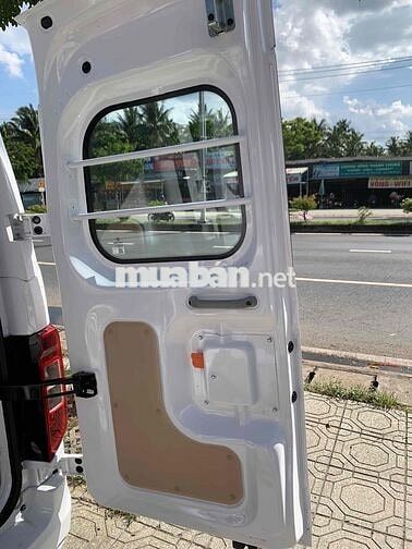 Thaco Van AT 2025 Số tự động Trắng