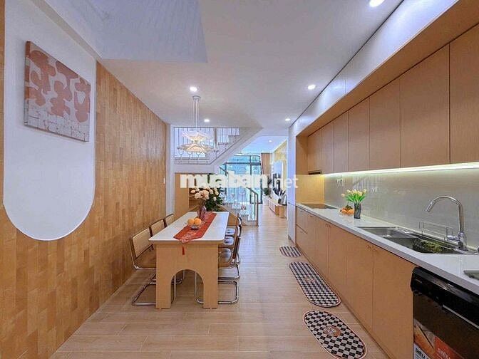 212 CHO THUÊ NHÀ 4 PHÒNG NGỦ – VỊ TRÍ YÊN TĨNH, TIỆN NGHI