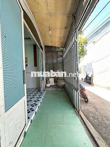 Nhà Cho Thuê 5x11m Cấp 4  Giá 3.2 Triệu Đg Trần Văn Mười XT Đông H.Môn