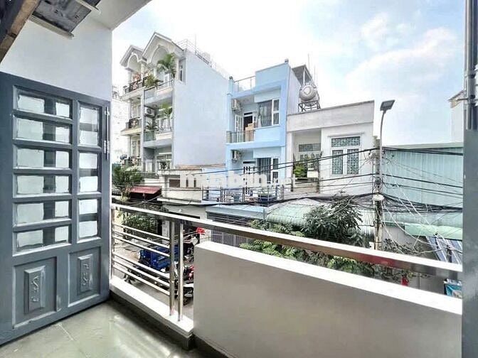 CHO THUÊ PHÒNG TRỌ CÓ BAN CÔNG GẦN VĂN HIẾN, HIU, AEON