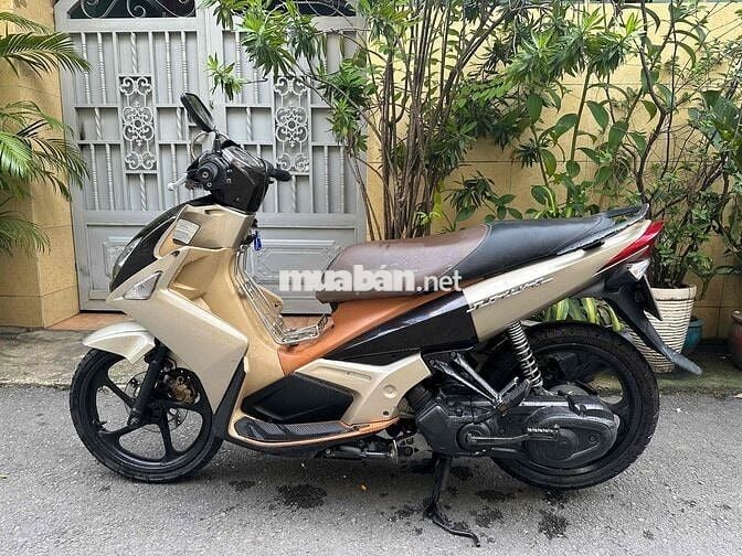 Yamaha Novo 4 Nâu Vàng Đồng