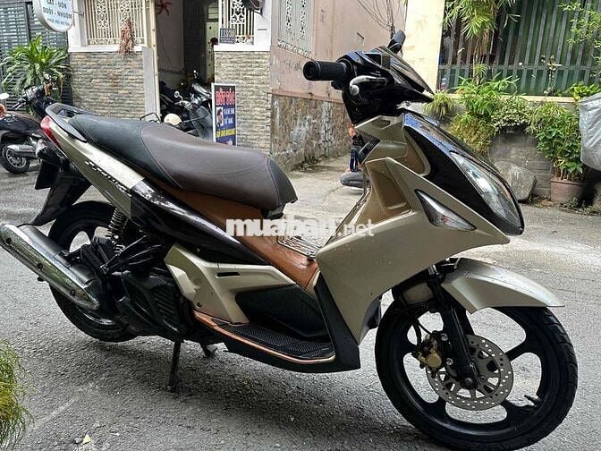 Yamaha Novo 4 Nâu Vàng Đồng