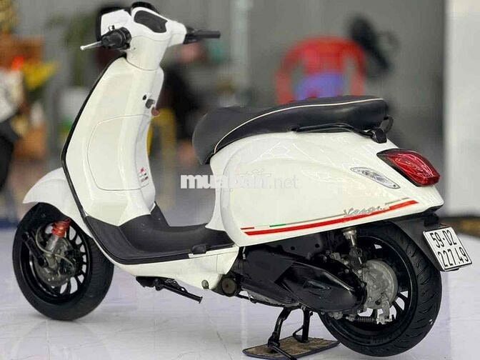 Vespa Sprint 2017 Trắng ijet bstp 9c nợ xấu trả 50