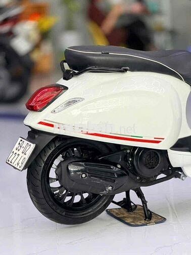 Vespa Sprint 2017 Trắng ijet bstp 9c nợ xấu trả 50