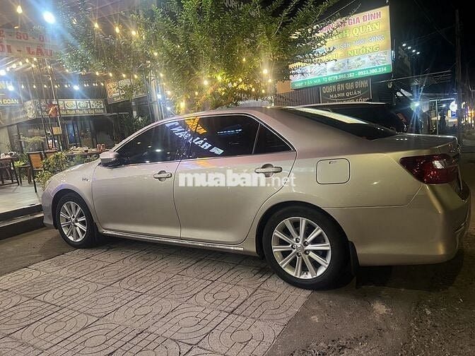 Toyota Camry 2.5G 2014 Vàng cát