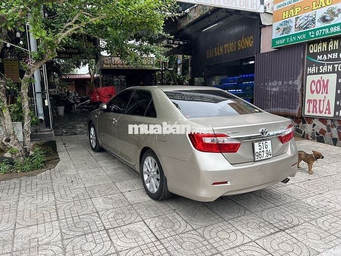 Toyota Camry 2.5G 2014 Vàng cát