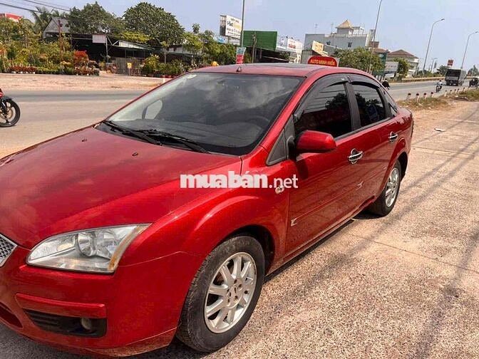 Ford Focus 2005 số tự động màu Đỏ