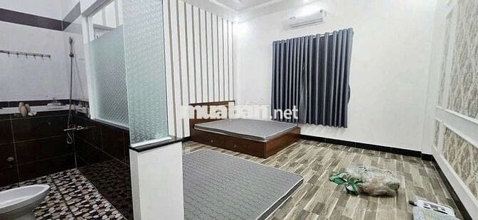 CHO THUÊ NHÀ 2 LẦU 3PN SẴN NỘI THẤT KDC HƯNG PHÚ GẦN CHỢ 13TR/THÁNG