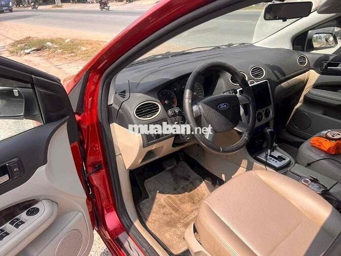 Ford Focus 2005 số tự động màu Đỏ