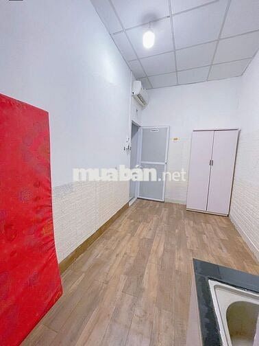 PHÒNG FULL NỘI THẤT. Giá 2.8tr. ĐỐI DIỆN TÒA NHÀ E TOWN, GẦN NHÀ GA T3