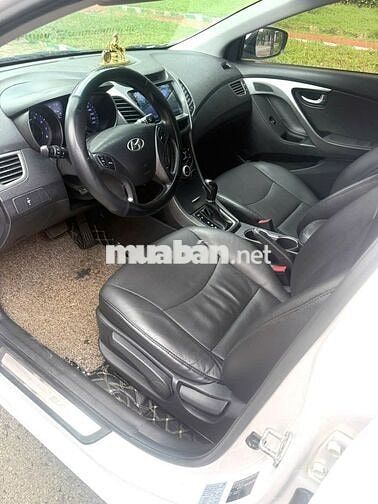 Hyundai Elantra Trắng Nhập khẩu