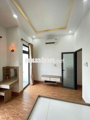 Nhà lầu full nội thất Hẻm Đoàn Thị Điểm