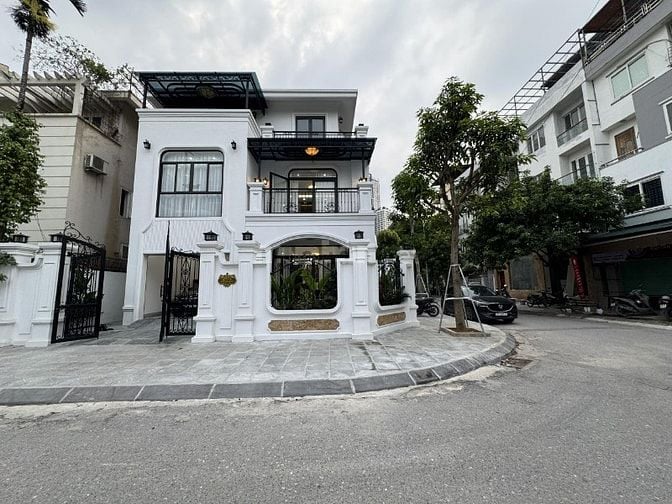 Cần bán gấp căn biệt thự lô góc 181m2 VIP nhất KĐT mới Văn Khê Hà Đông