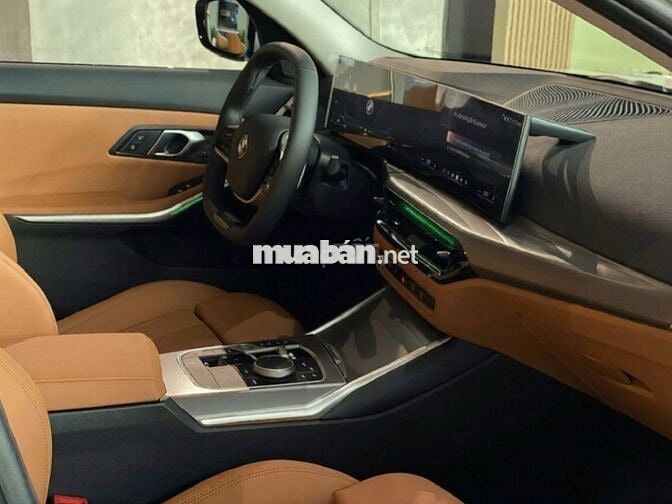 BMW 3 Series 320i Sport Line 2025 - 1 Tỷ 375 Triệu