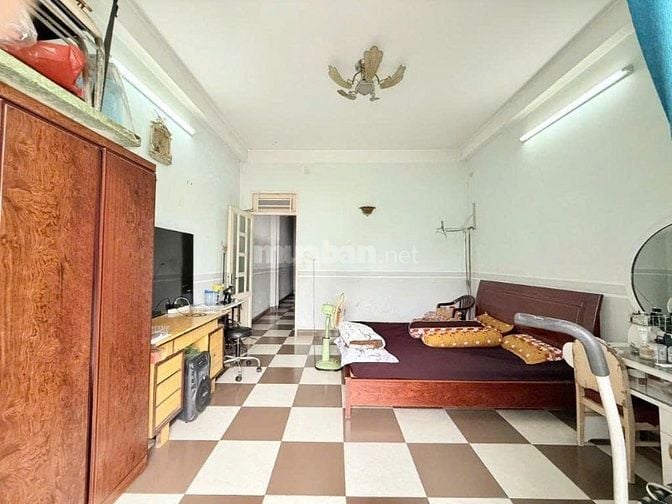 Chỉ 15.8 tỷ có MTKD đường 30m Phạm Văn Chiêu 120m2 ngang 4.4m 4 lầu. 