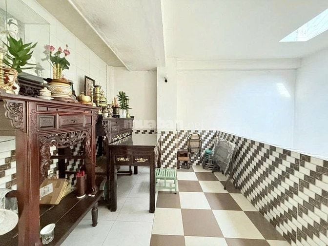 Chỉ 15.8 tỷ có MTKD đường 30m Phạm Văn Chiêu 120m2 ngang 4.4m 4 lầu. 