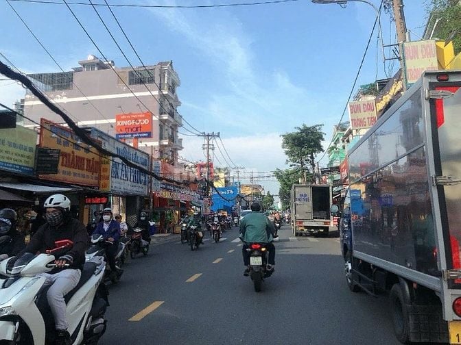 Chỉ 15.8 tỷ có MTKD đường 30m Phạm Văn Chiêu 120m2 ngang 4.4m 4 lầu. 