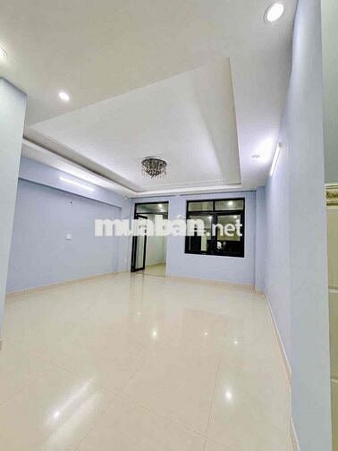 Cho Thuê Nhà Mới Đẹp DT6x20 1Trệt 3Lầu 4Pn 5Wc Sân Đậu 2 Ôtô Ngã Tư Ga