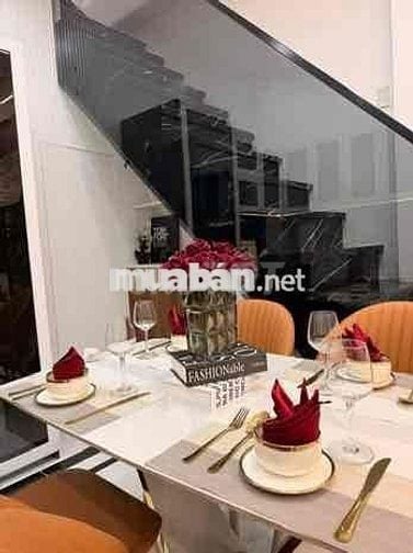 CHỦ ĐI ÚC – BÁN GẤP VILLA MINI NGANG 10M – SÁT CĂN HỘ PH