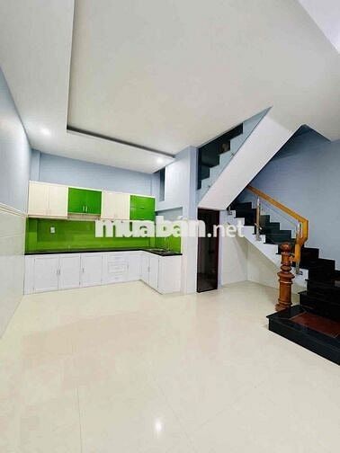 Cho Thuê Nhà Mới Đẹp DT6x20 1Trệt 3Lầu 4Pn 5Wc Sân Đậu 2 Ôtô Ngã Tư Ga