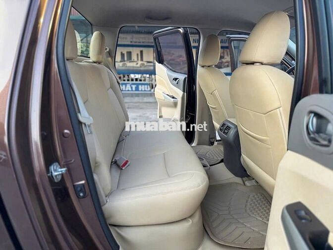 Nissan Navara 2.5AT 2016 Dầu Nâu 12 vạn