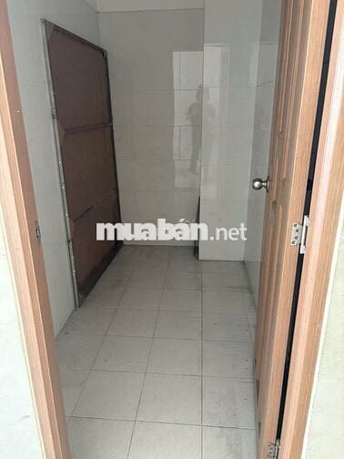 Cho thuê nhà nguyên căn 1004 Lạc Long Quân, TP HCM