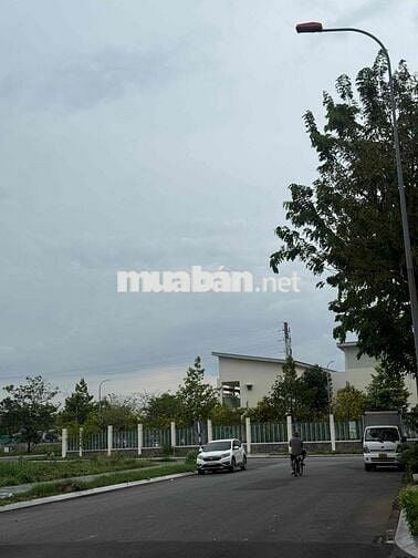 KDT Vạn Phúc. Còn 1 phòng trống đầu tháng 7 giá rẻ