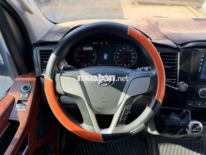 Hyundai Solati 2018 Bạc 178,000km