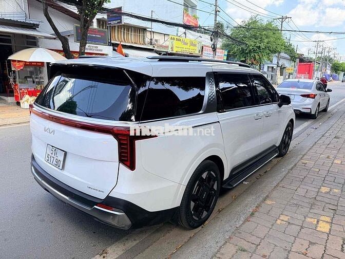 KIA CARNIVAL SIGNATURE 2024 Trắng 37.000 KM