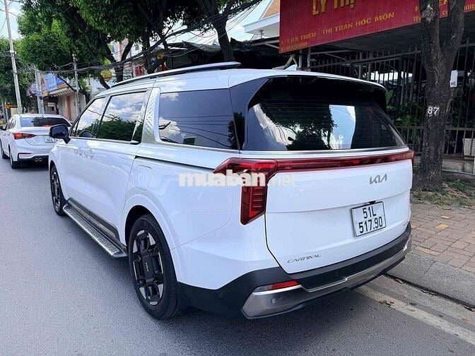 KIA CARNIVAL SIGNATURE 2024 Trắng 37.000 KM