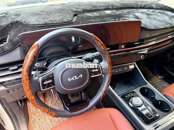 KIA CARNIVAL SIGNATURE 2024 Trắng 37.000 KM