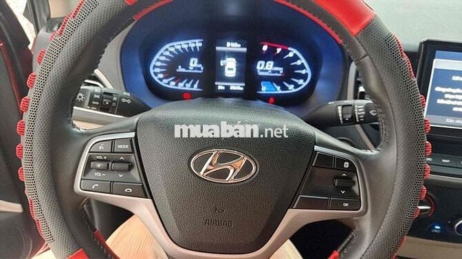 Hyundai Accent 2021 Số sàn 37000 km Đỏ