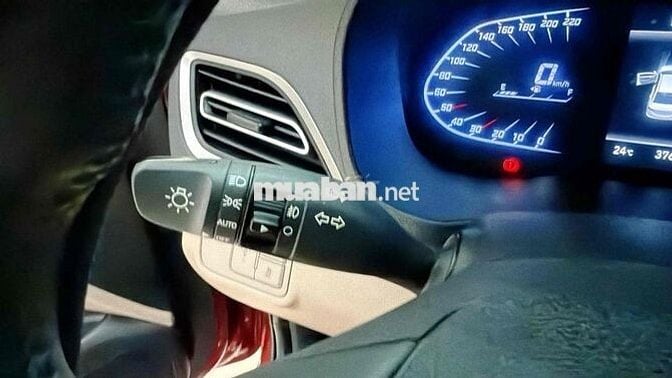 Hyundai Accent 2021 Số sàn 37000 km Đỏ