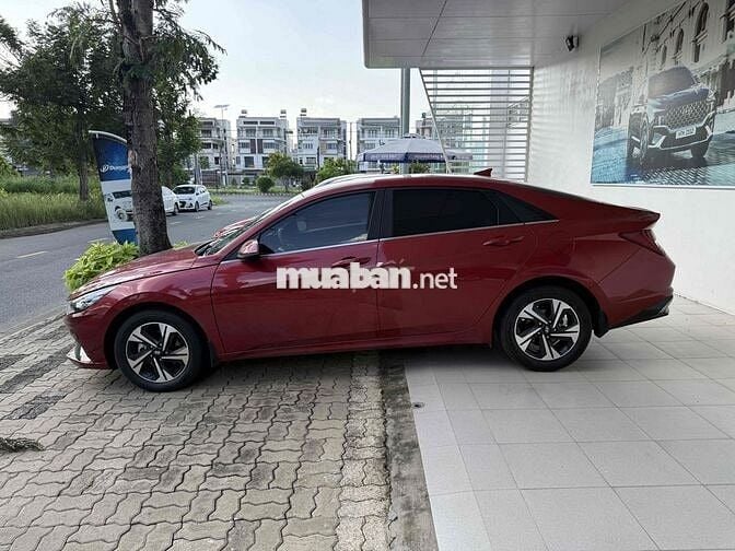 Hyundai Elantra 2024 1.6 đặc biệt 24000 km Đỏ