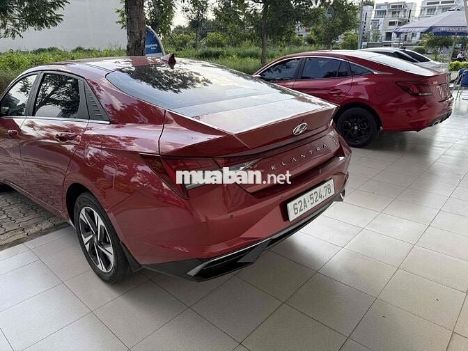 Hyundai Elantra 2024 1.6 đặc biệt 24000 km Đỏ