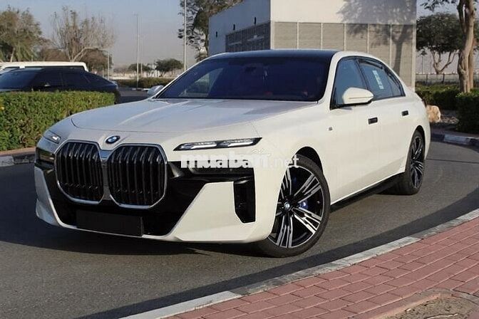 BMW 7 Series 735i M Sport 2026 - 4 Tỷ 700 Triệu